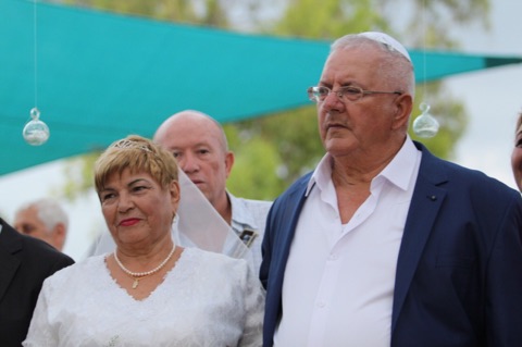 נורית ושמואל אולפק בחתונה מחודשת. צילום באדיבות רשת מפגשים פת